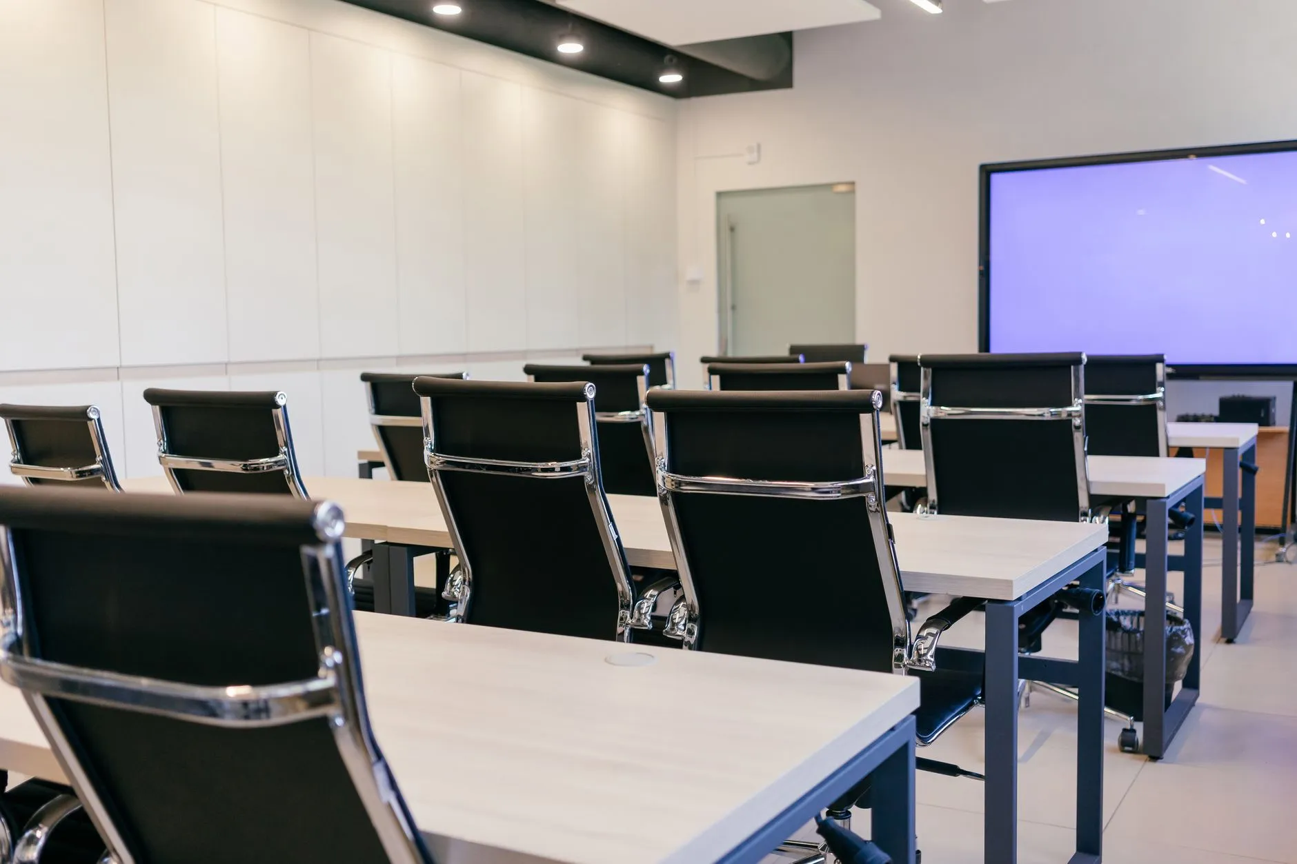 海南政企服务器升级方案：光纤网卡与万兆网卡选配要点封面图